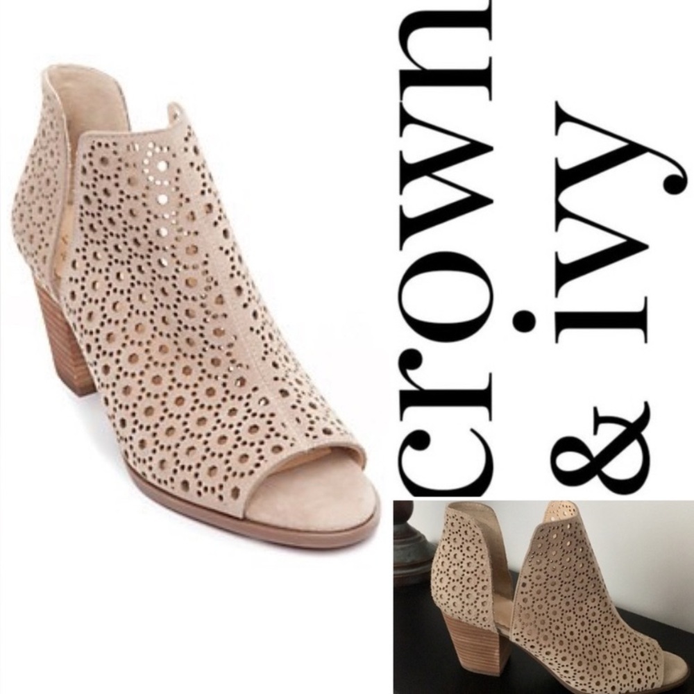 *NEW* open-toe booties by Crown & Ivy - Picture 1 of 6